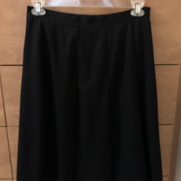 AK Anne Klein - Black Pleated Skirt - Size 8 - Picture 4 of 10